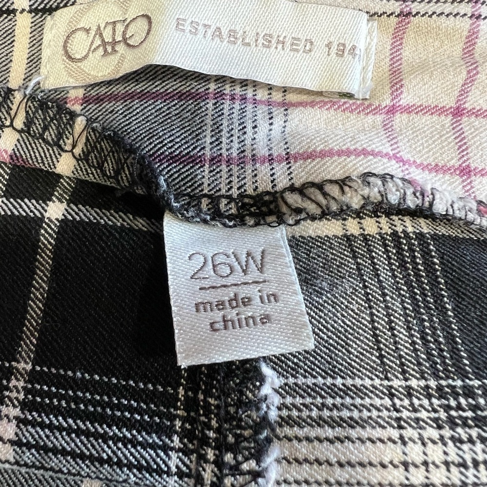 Cato Black and White Asymmetrical Pencil Skirt - Picture 4 of 4